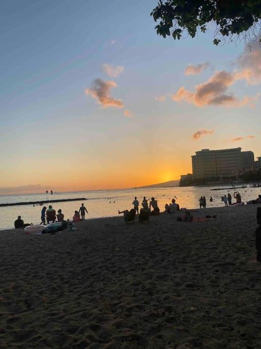 Seashore Waikiki Studio 1 Block From A Beach No Resort Fees Honolulu Eksteriør billede