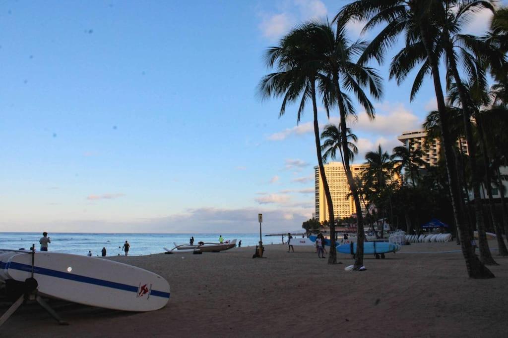 Seashore Waikiki Studio 1 Block From A Beach No Resort Fees Honolulu Eksteriør billede