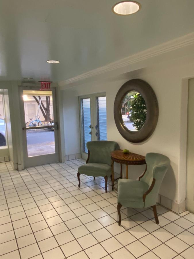 Seashore Waikiki Studio 1 Block From A Beach No Resort Fees Honolulu Eksteriør billede