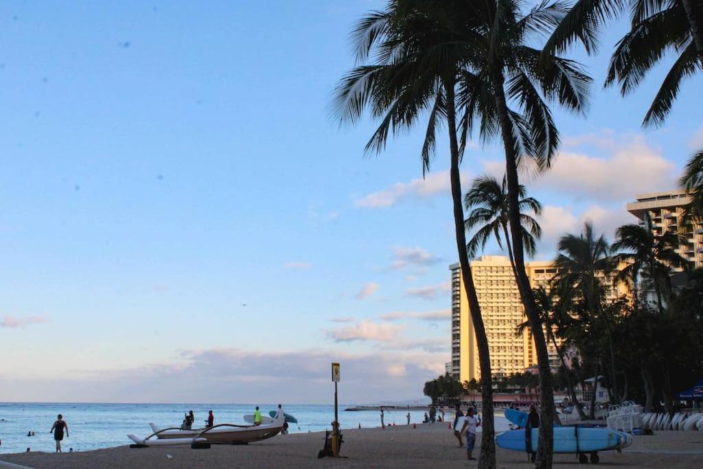 Seashore Waikiki Studio 1 Block From A Beach No Resort Fees Honolulu Eksteriør billede